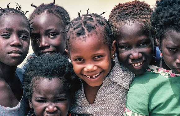 Schoolgirls, Saloum Delta